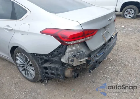 2015 Hyundai Genesis 3.8 z USA, uszkodzony, nr VIN KMHGN4JE9FU086861